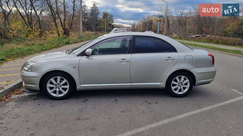 Седан Toyota Avensis 2005 в Києві