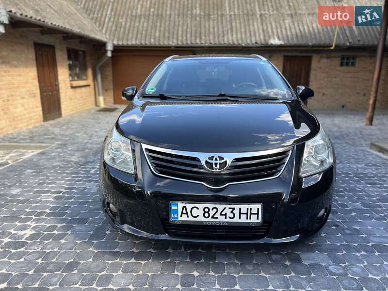 Универсал Toyota Avensis 2011 в Луцке