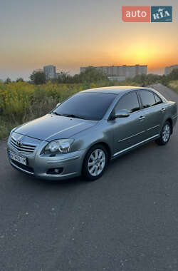 Седан Toyota Avensis 2008 в Ровно