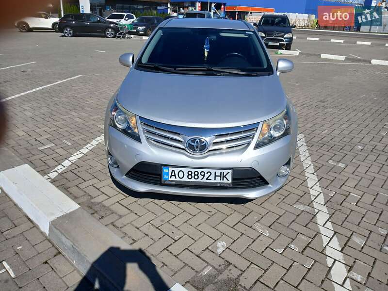 Універсал Toyota Avensis 2012 в Мукачевому