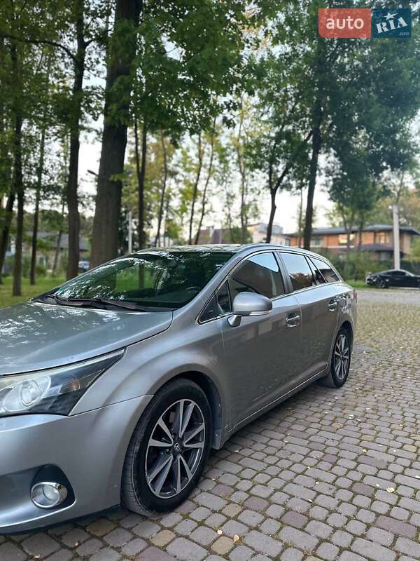 Универсал Toyota Avensis 2014 в Львове фото 9 Универсал Toyota Avensis 2014 в Львове
