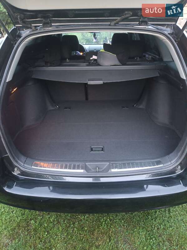 Універсал Toyota Avensis 2008 в Києві