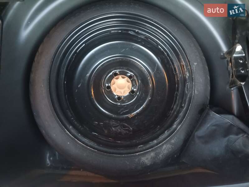 Універсал Toyota Avensis 2008 в Києві