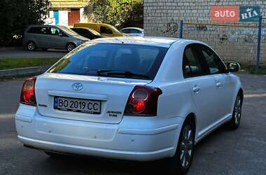 Лифтбек Toyota Avensis 2008 в 