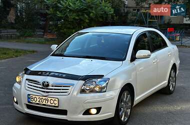 Лифтбек Toyota Avensis 2008 в 
