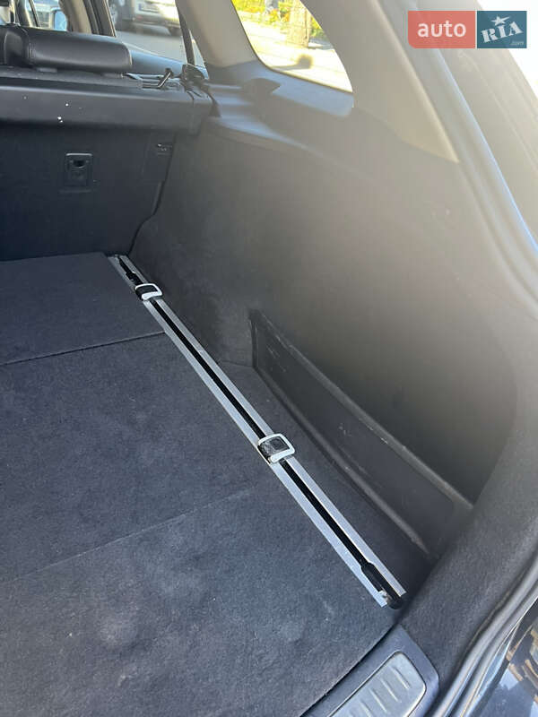 Универсал Toyota Avensis 2012 в Львове