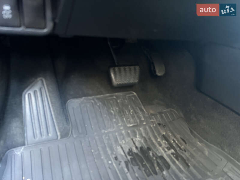 Универсал Toyota Avensis 2012 в Львове