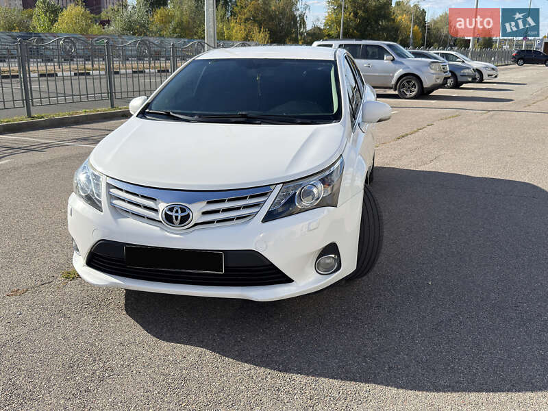 Toyota Avensis 2012