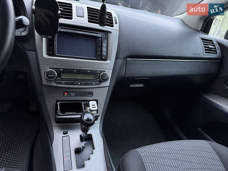 Універсал Toyota Avensis 2010 в Івано-Франківську фото 34 Універсал Toyota Avensis 2010 в Івано-Франківську