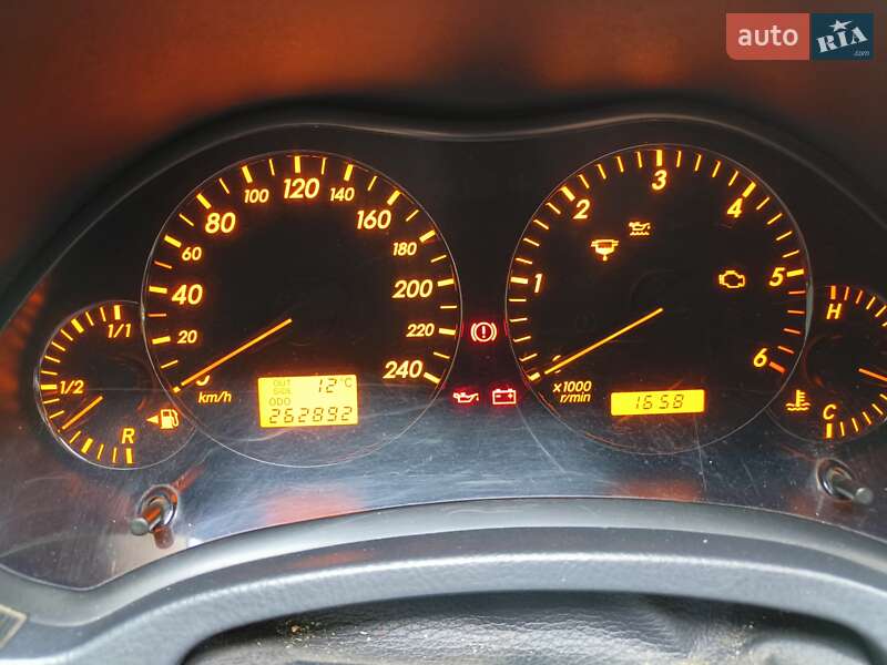 Универсал Toyota Avensis 2005 в Кропивницком