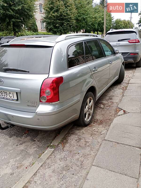 Универсал Toyota Avensis 2008 в Сарнах