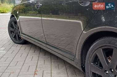 Универсал Toyota Avensis 2003 в 