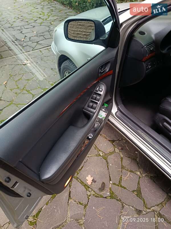 Лифтбек Toyota Avensis 2004 в Старых Петровцах фото 10 Лифтбек Toyota Avensis 2004 в Старых Петровцах