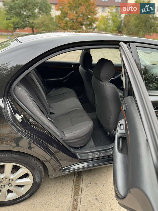 Седан Toyota Avensis 2008 в Харькове