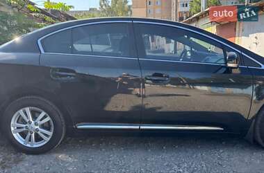 Седан Toyota Avensis 2011 в Кривому Розі