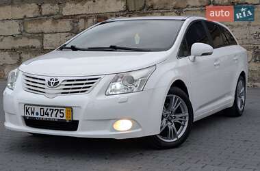 Универсал Toyota Avensis 2010 в Тернополе