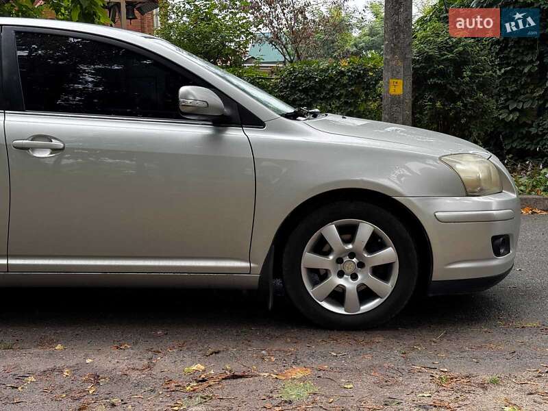 Седан Toyota Avensis 2007 в Киеве