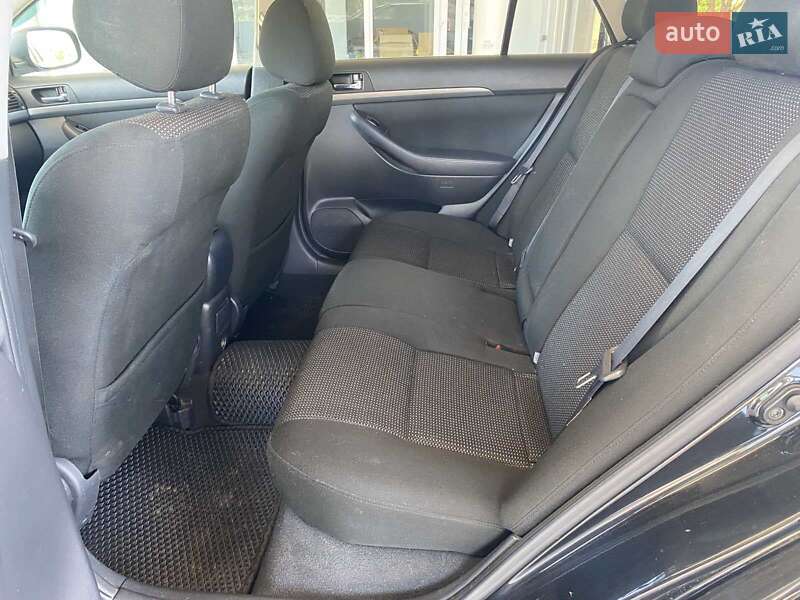Универсал Toyota Avensis 2006 в Николаеве