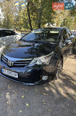 Седан Toyota Avensis 2013 в Харькове
