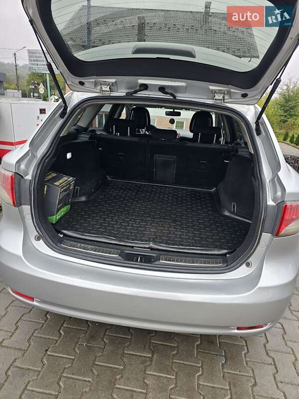 Универсал Toyota Avensis 2011 в Снятине