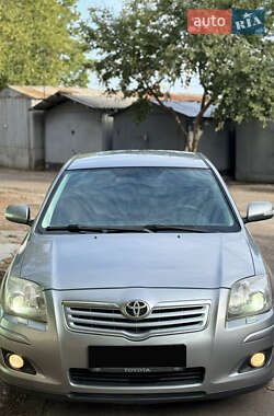 Седан Toyota Avensis 2008 в Одесі