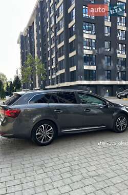 Универсал Toyota Avensis 2016 в 