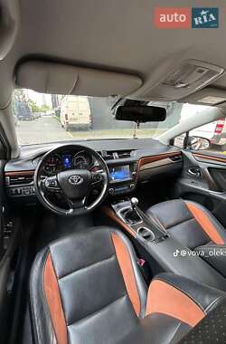 Универсал Toyota Avensis 2016 в 