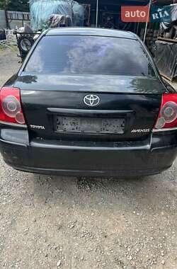 Седан Toyota Avensis 2007 в Черновцах
