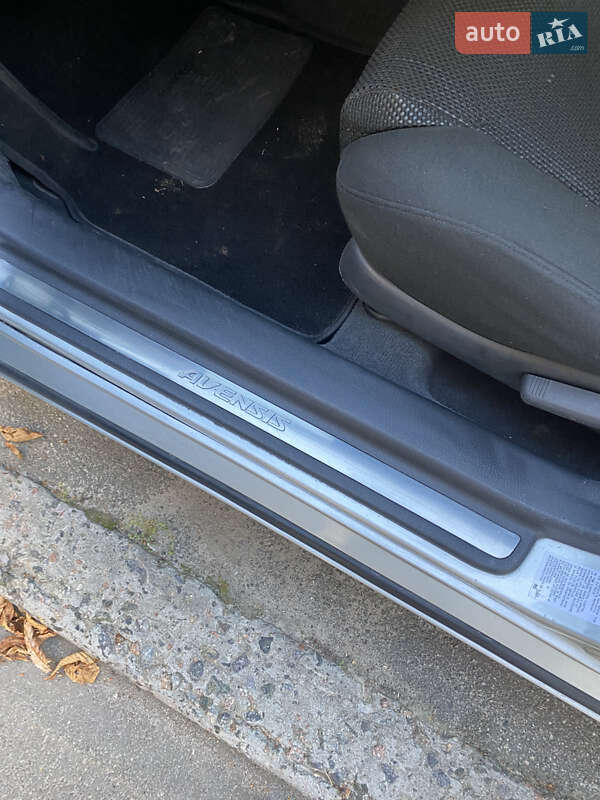 Універсал Toyota Avensis 2004 в Києві фото 5 Універсал Toyota Avensis 2004 в Києві