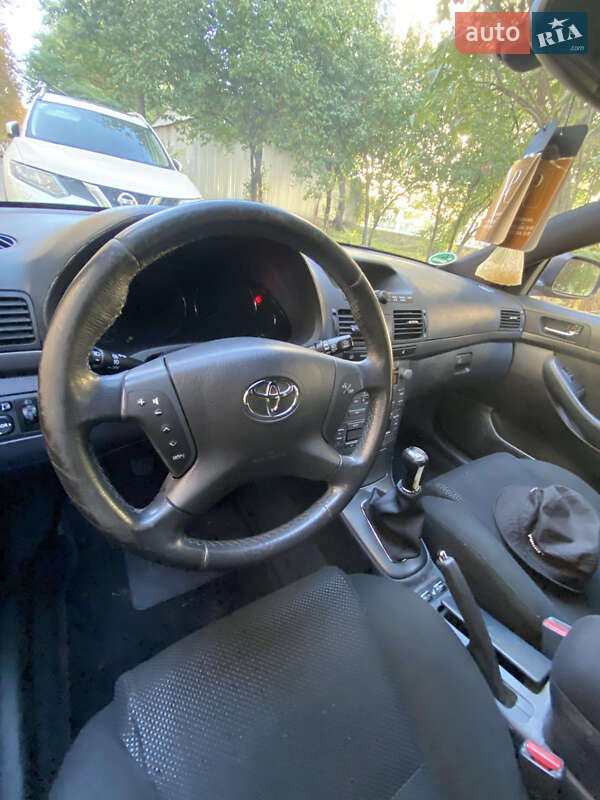 Універсал Toyota Avensis 2004 в Києві фото 8 Універсал Toyota Avensis 2004 в Києві