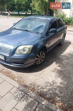Седан Toyota Avensis 2003 в Львове