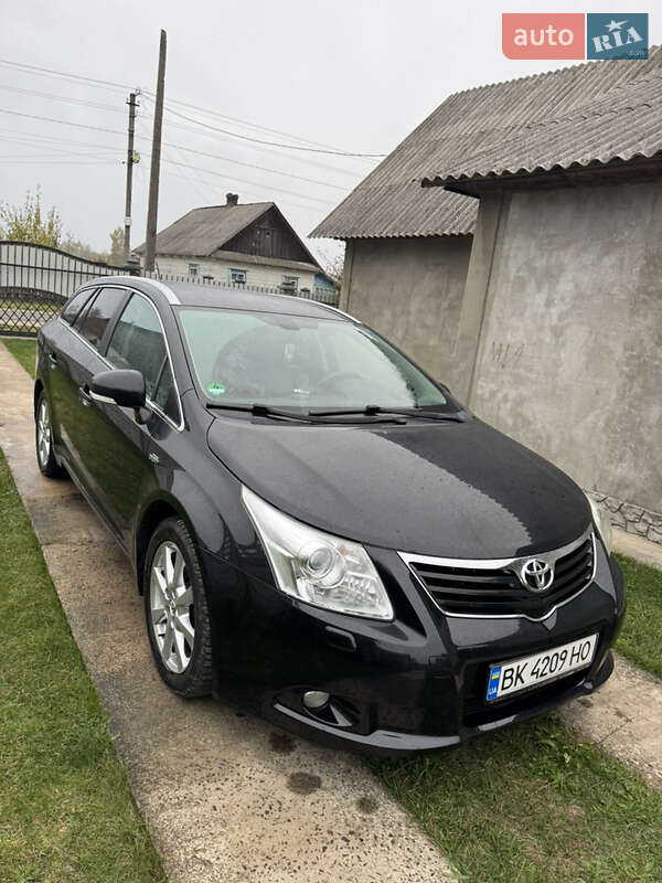 Toyota Avensis 2010 Toyota Avensis 2010