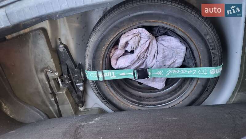 Седан Toyota Avensis 2007 в Львові