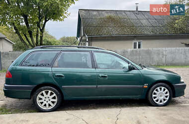 Универсал Toyota Avensis 2000 в 