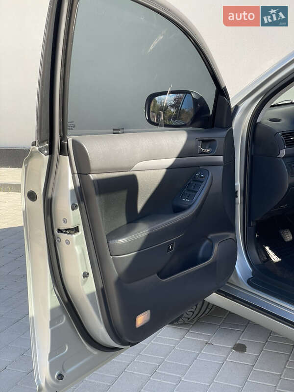 Универсал Toyota Avensis 2007 в Могилев-Подольске