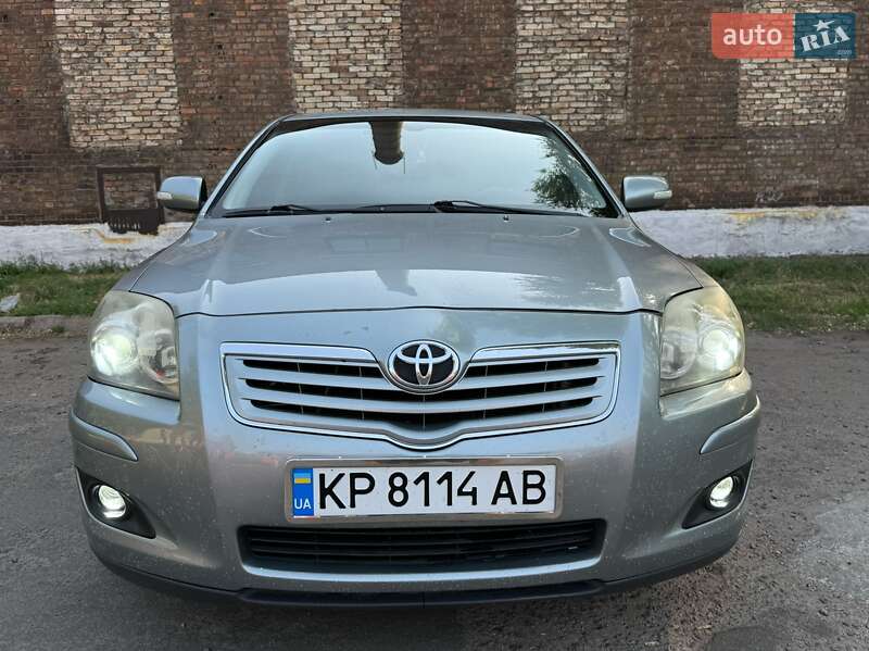 Седан Toyota Avensis 2007 в Запорожье