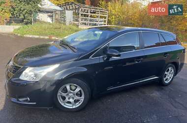 Универсал Toyota Avensis 2011 в Ровно