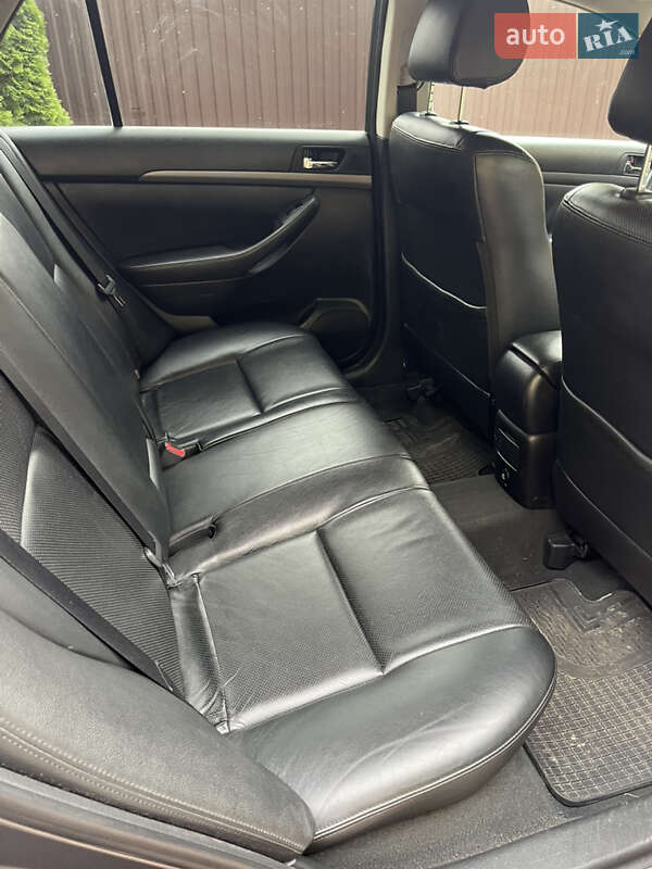 Универсал Toyota Avensis 2006 в Владимире