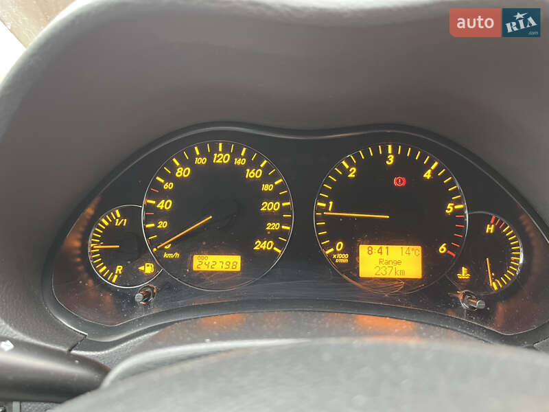 Универсал Toyota Avensis 2006 в Владимире