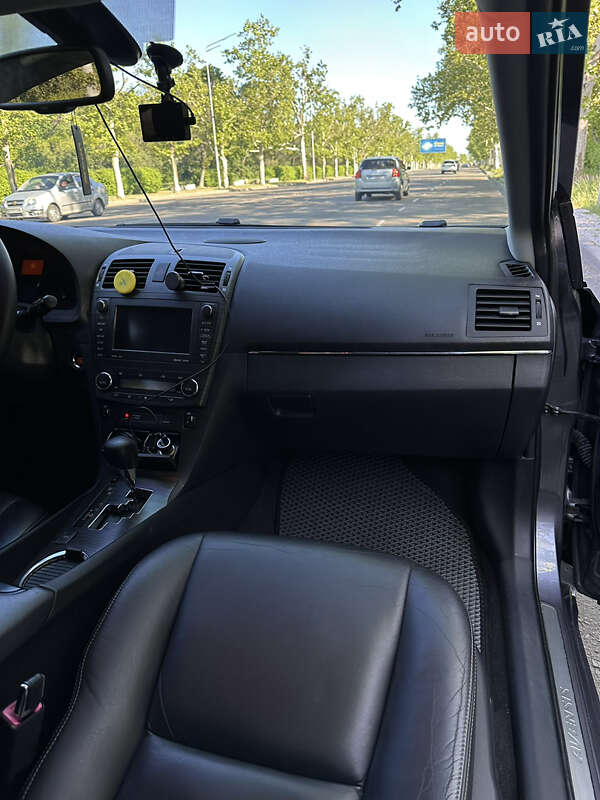 Універсал Toyota Avensis 2011 в Одесі