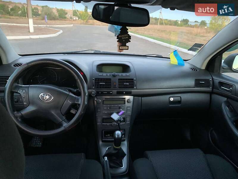 Універсал Toyota Avensis 2005 в Одесі