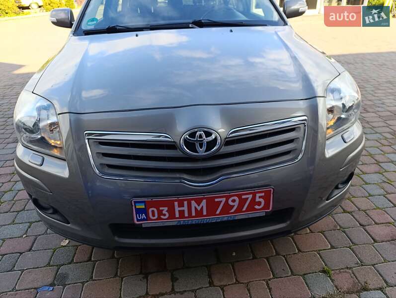 Универсал Toyota Avensis 2007 в Сарнах