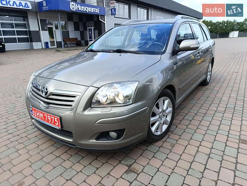 Универсал Toyota Avensis 2007 в Сарнах