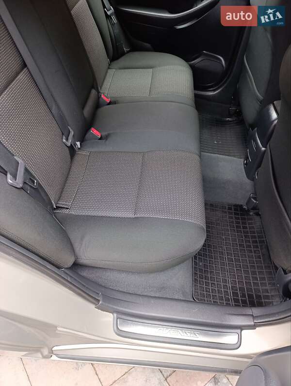 Универсал Toyota Avensis 2007 в Сарнах