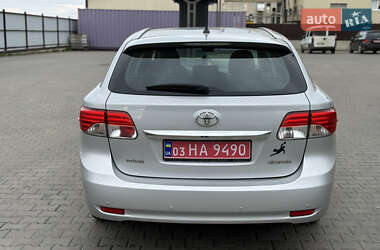 Универсал Toyota Avensis 2012 в 