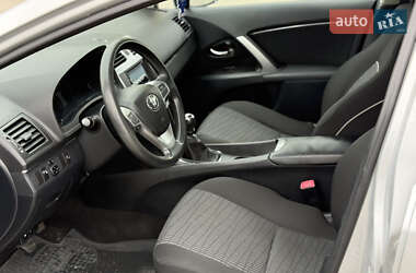 Универсал Toyota Avensis 2012 в 