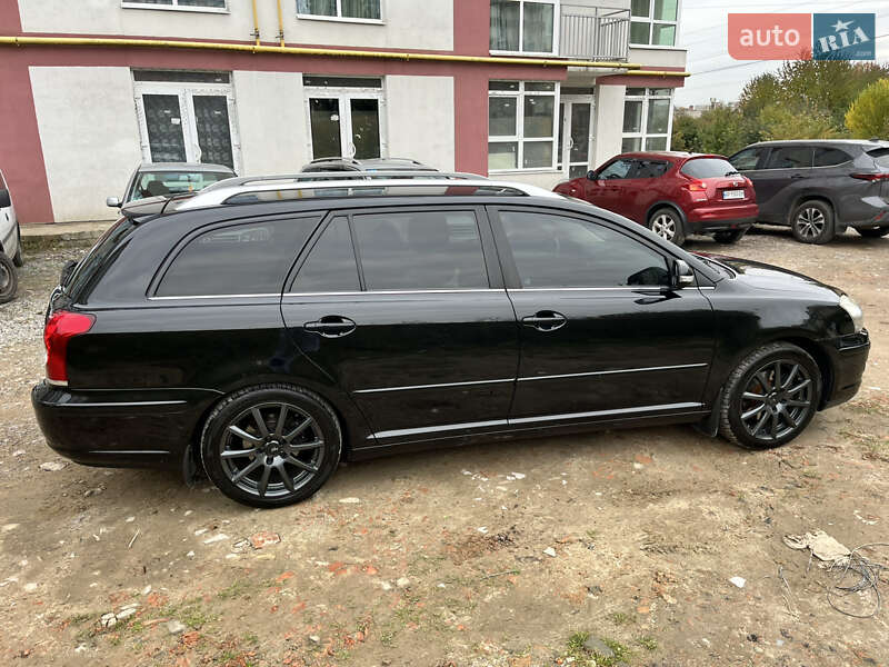 Універсал Toyota Avensis 2008 в Львові
