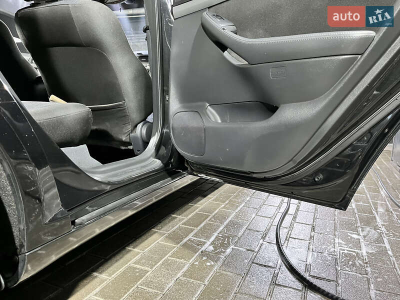 Універсал Toyota Avensis 2008 в Львові