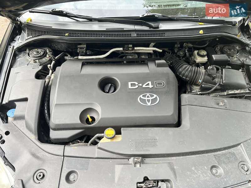 Універсал Toyota Avensis 2008 в Львові