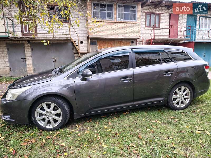 Универсал Toyota Avensis 2009 в Фастове